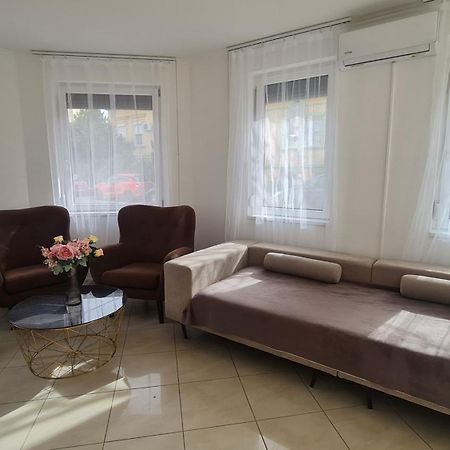 Tulipan Apartman Szeged Exterior photo